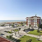 Otel Nuovo Tirreno 3*