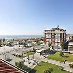 Nuovo Tirreno Otel Lido di Camaiore