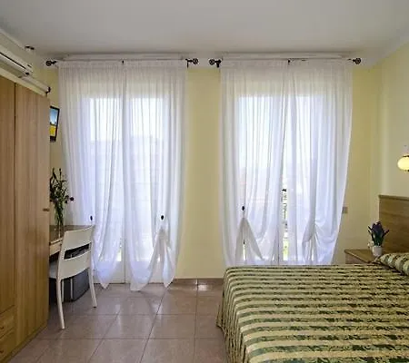 Nuovo Tirreno 3* Lido di Camaiore