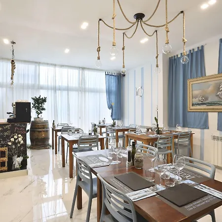 Nuovo Tirreno Otel 3*