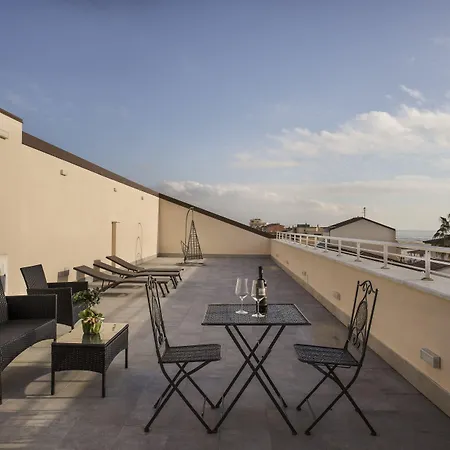 Nuovo Tirreno Otel